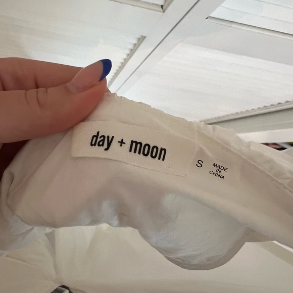 NWOT Day + Moon White Mini Dress - Picture 3 of 3